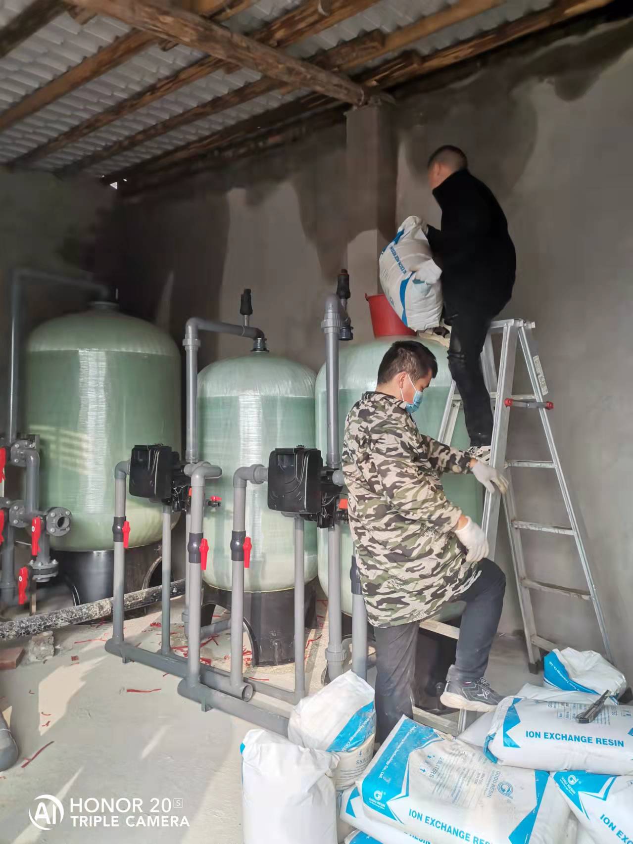 湖南雙峰某水廠凈水設備安裝